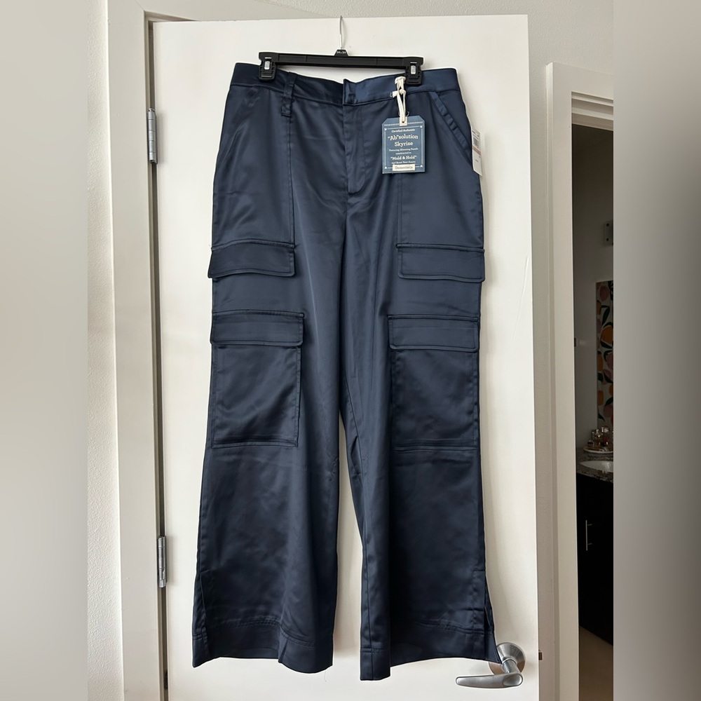 Democracy Women's Ab Solution Skyrise Side Panel pants - Picture 2 of 5